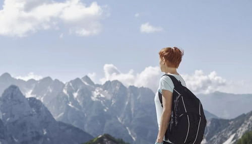 Женщина в горах